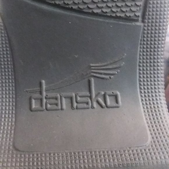 Dansko  Men\'s Brown Leather Fisherman Sandals size 9 main image 5